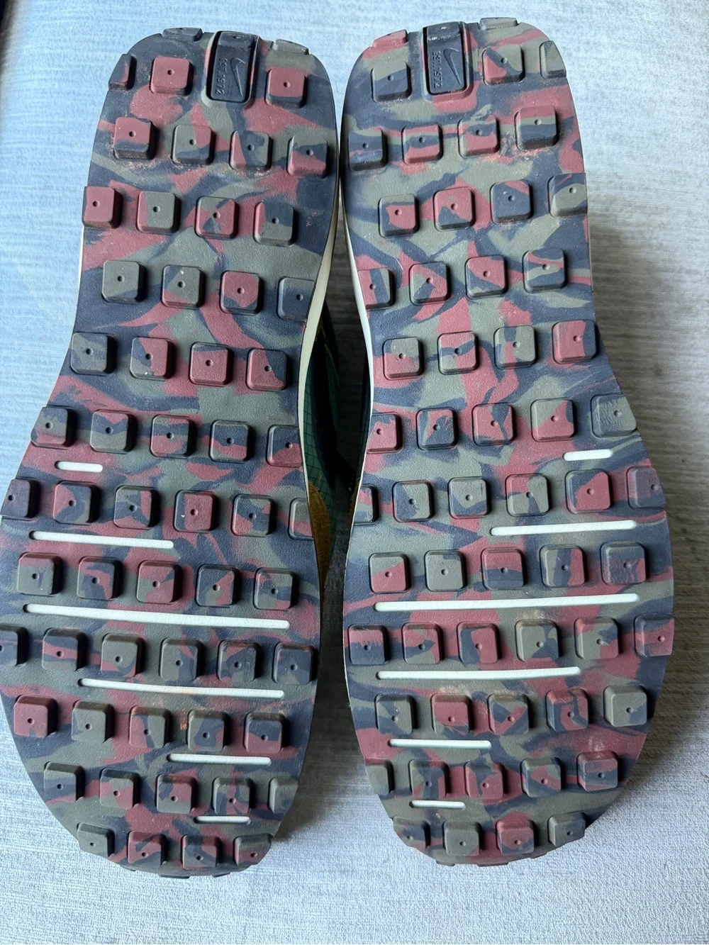 Men’s Nike Waffle One SE Golden Moss Camo Sole Sneakers - 13